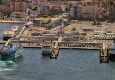 ESTACIÓN MARÍTIMA. Empiezan las obras de reforma de los  pantalanes de la terminal de ferries de Algeciras